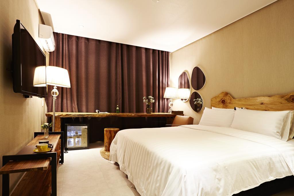 Hotel Namoo Cheong-Ju Чхонджу Номер фото
