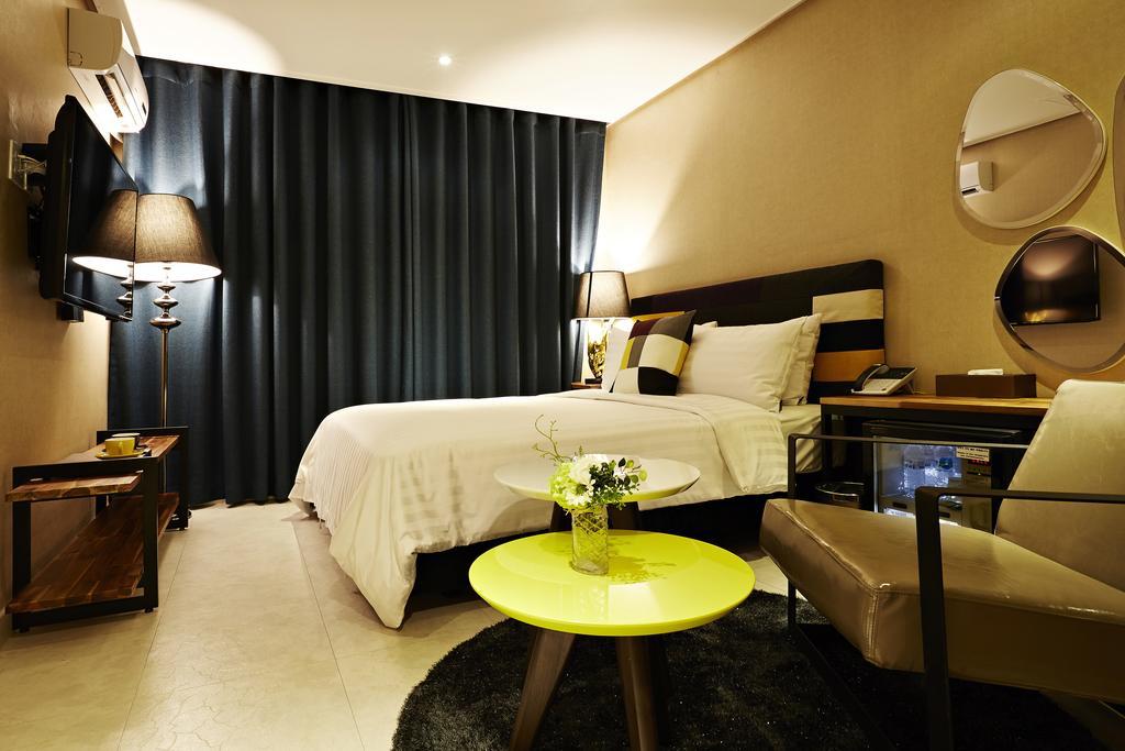 Hotel Namoo Cheong-Ju Чхонджу Номер фото